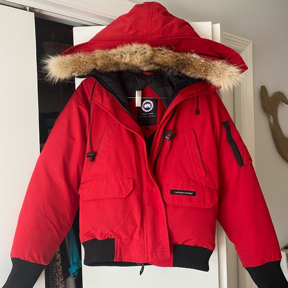 Men’s Chilliwack Bomber, sz. Small, bright red